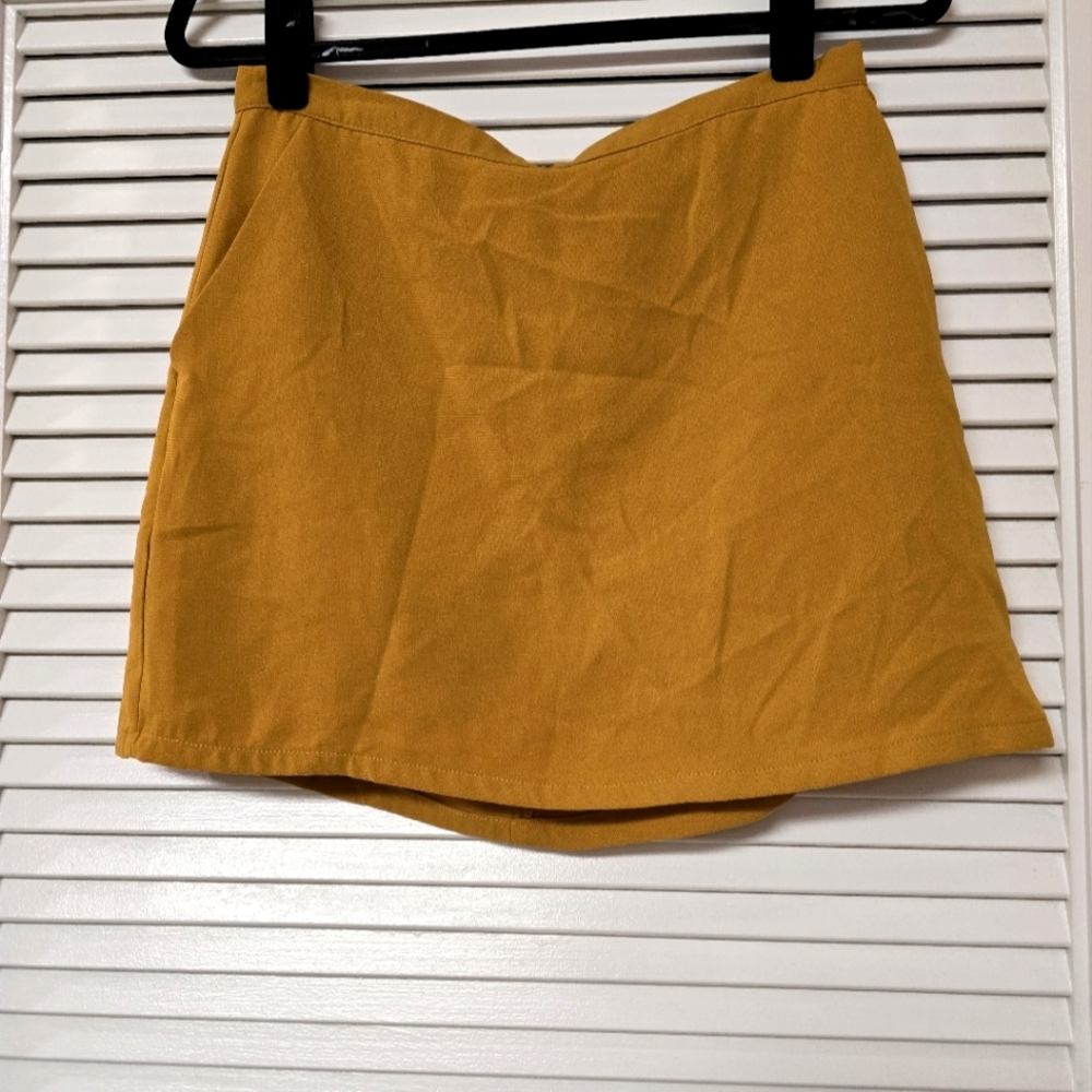 Forever 21 - Yellow Classic Skirt With Lining Pockets Back Zipper